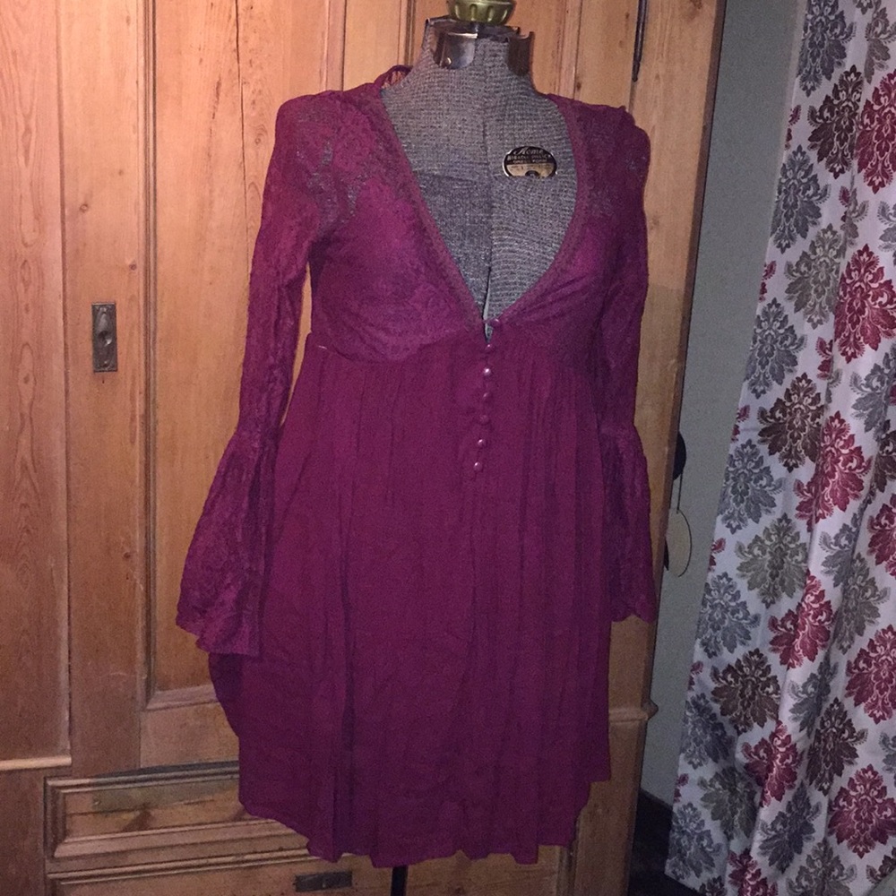 Gorgeous bell sleeve dress